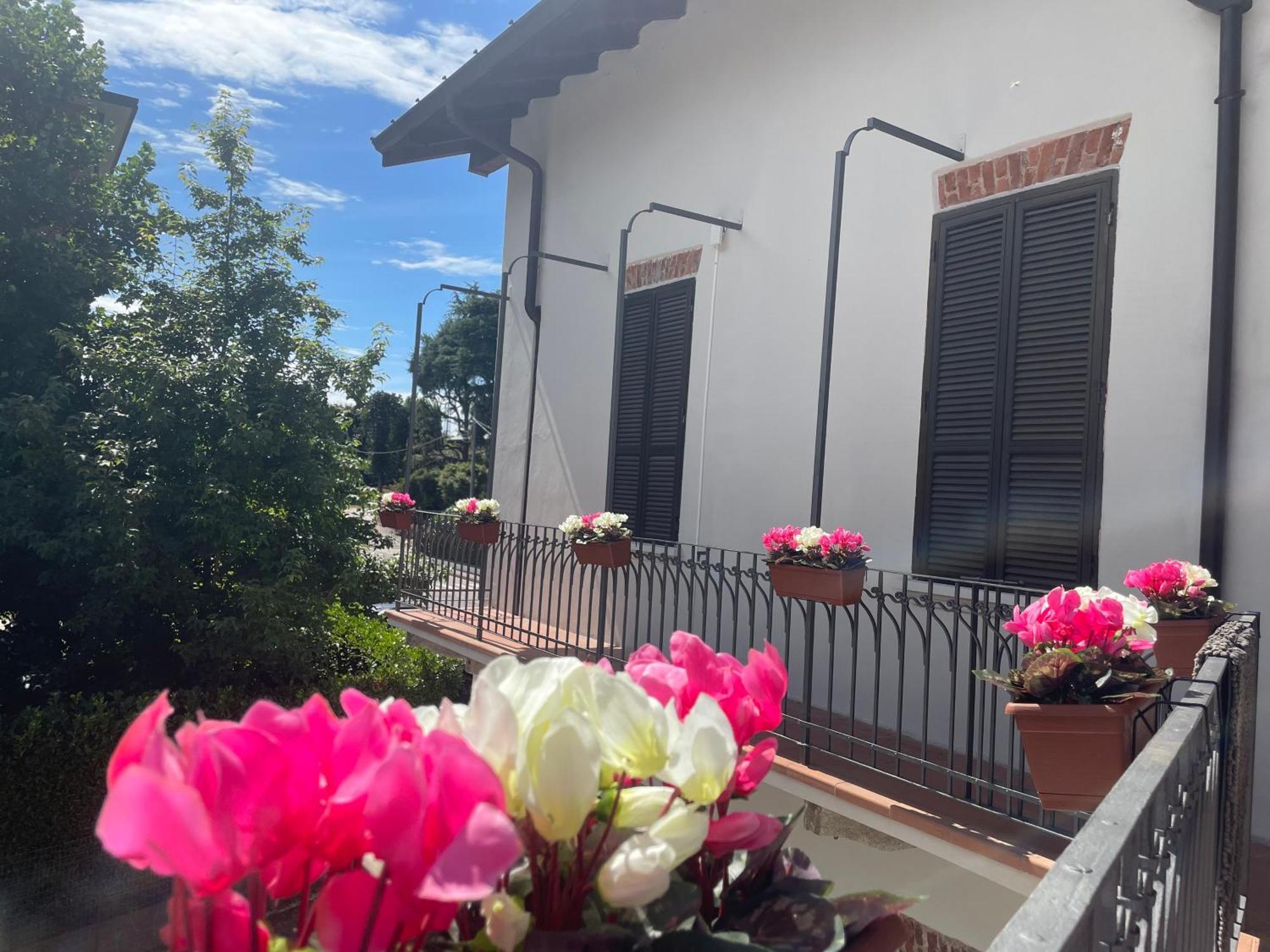Villa Simona Malpensa Gallarate Esterno foto