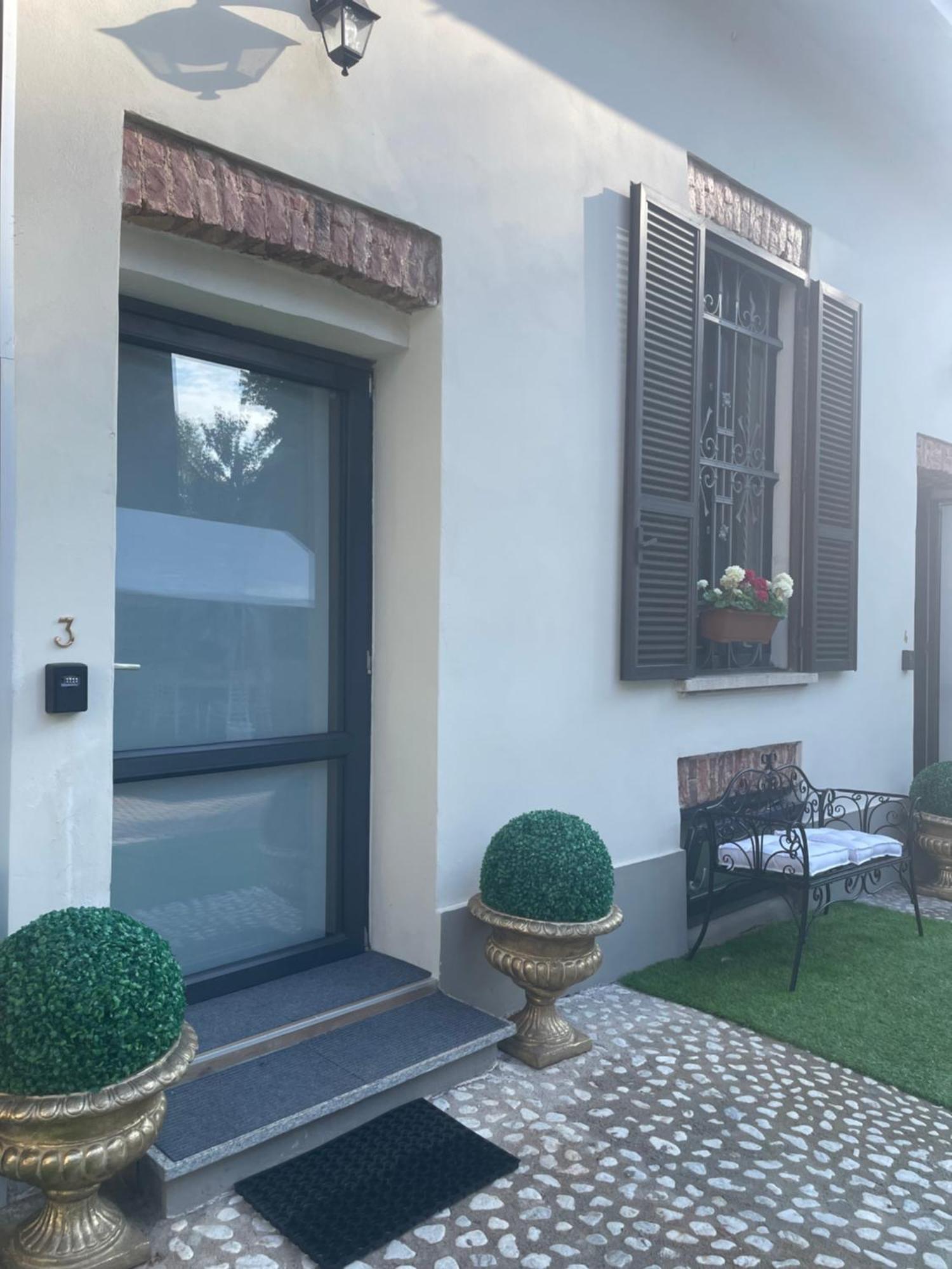 Villa Simona Malpensa Gallarate Esterno foto